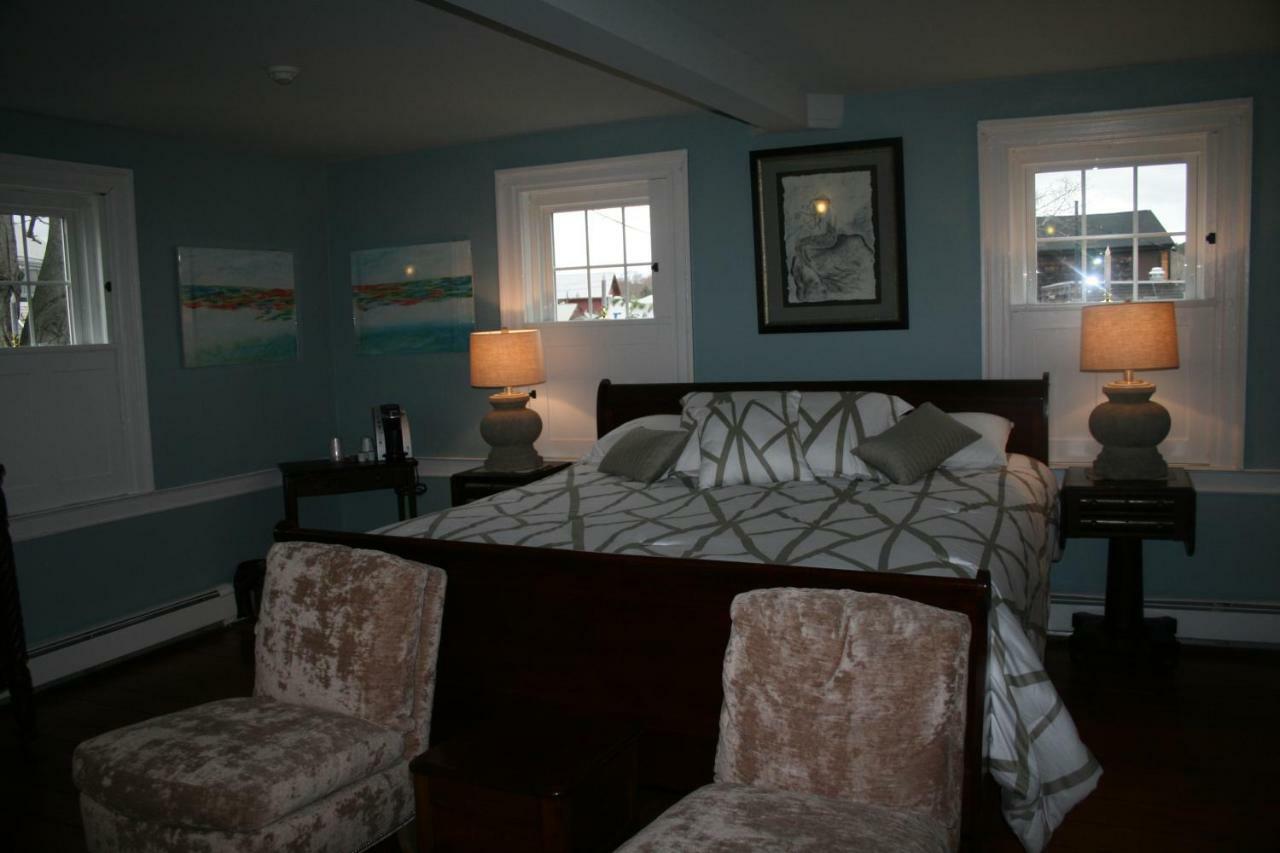 Essex Shea'S Riverside Inn & Motel מראה חיצוני תמונה